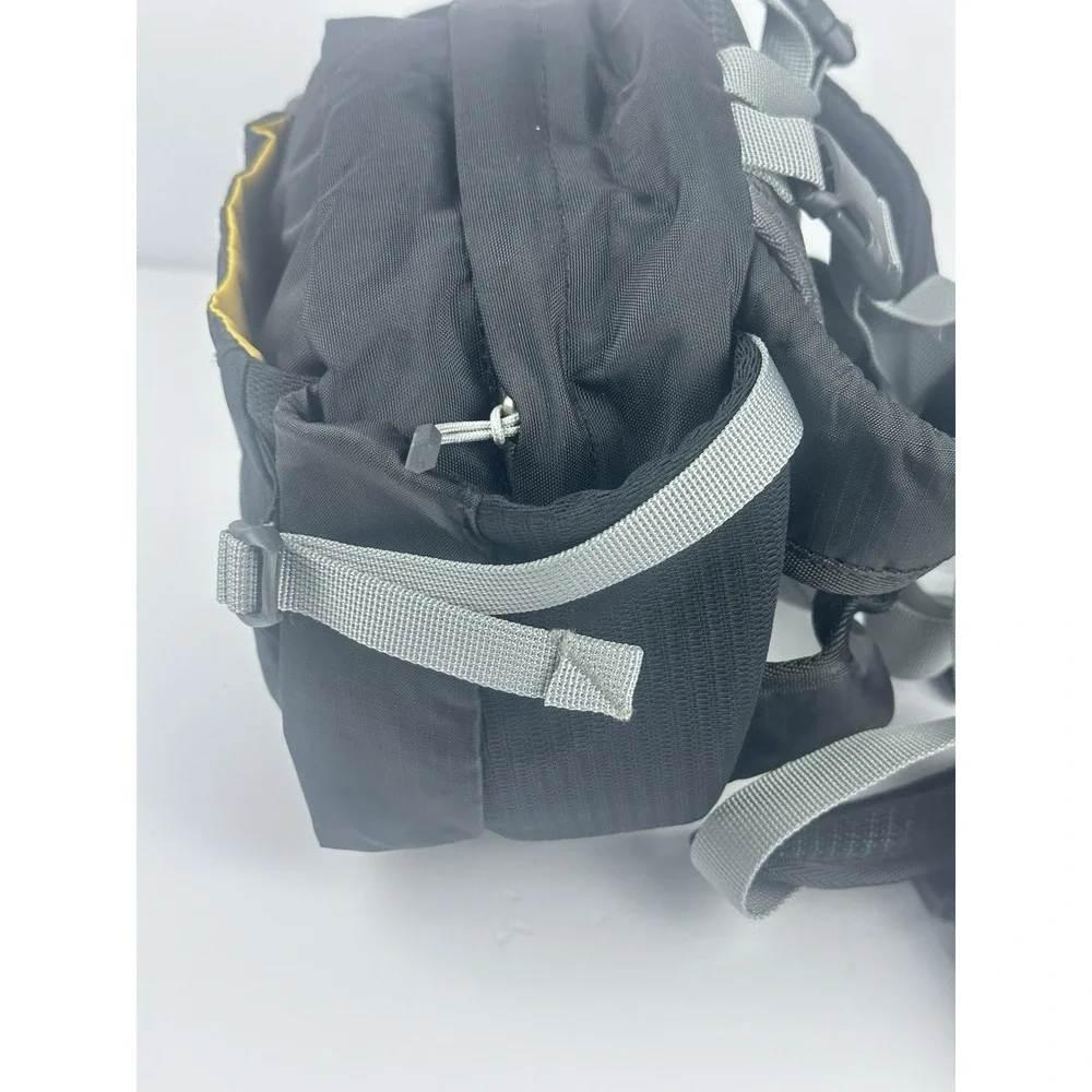 MountainSmith Drift Lumbar Waist Bag Black-Traveling Accessory Fanny Pack